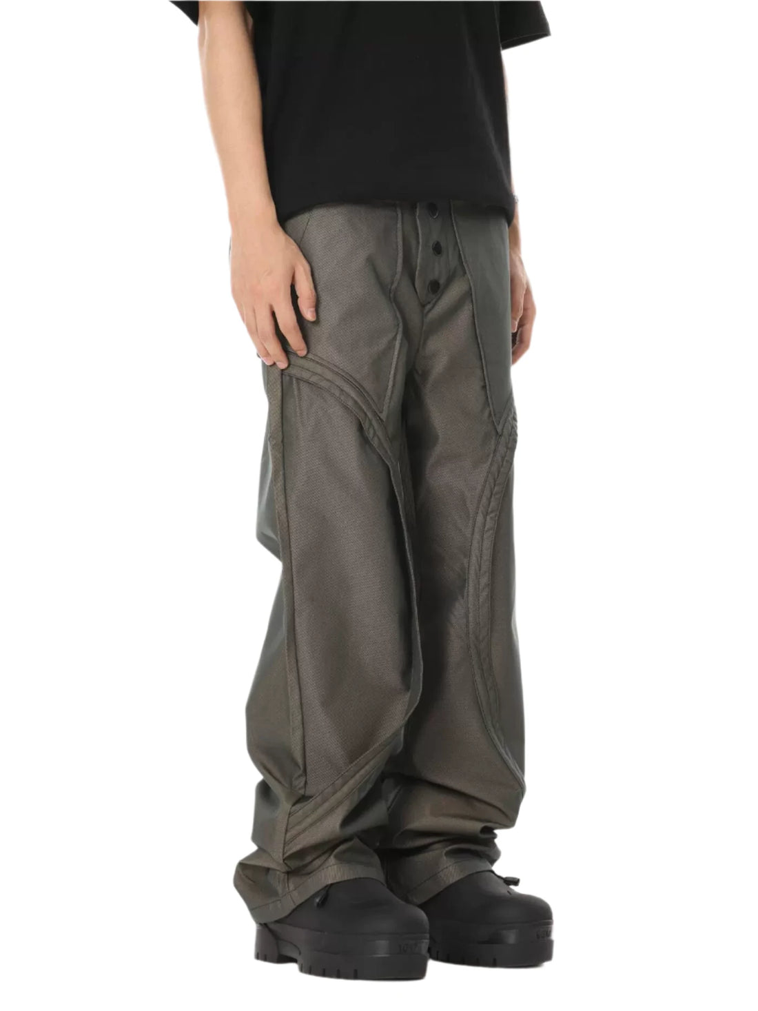 Structured Silhouette Pants